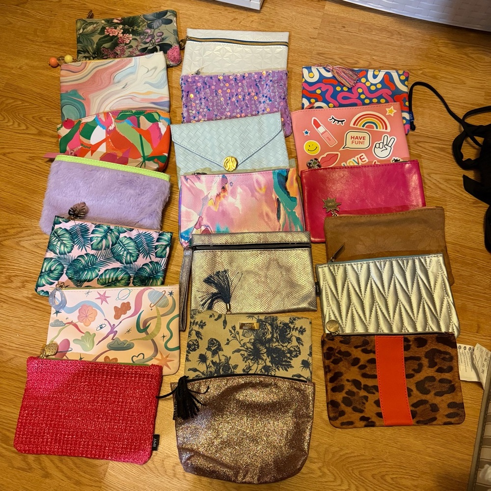 20 IPSY bags